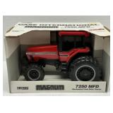 NIB ERTL Case IH 7250 MFWD Magnum Toy Tractor