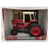 NIB ERTL International 1486 Rear Duals Toy Tractor