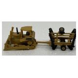 1990's ERTl Caterpillar D6H Crawler W/Toy Disk
