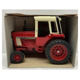 NIB ERTL 1980s International 1586 Toy Tractor