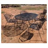 OUTDOOR METAL MESH OVAL TABLE & 4 CHAIRS