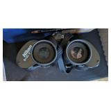 NIKON 8X30 BINOCULARS IN CASE