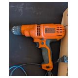 BLACK & DECKER 3/8' ELECTRIC DRILL
