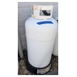 PROPANE TANK #4, W/PROPANE CYLINDER HOLDER