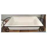 CERTIFIED INT'L CASSEROLE DISH W/METAL HOLDER