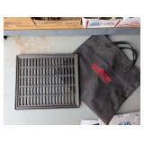 CAMP CHEF TOTE & GRILL