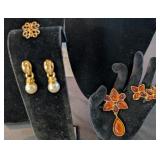 2PR AVON GOLD TONE FAUX PEARL, RHINESTONE EARRINGS