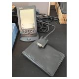 PALM III XE W/BELT CLIP CASE & CHARGE STAND