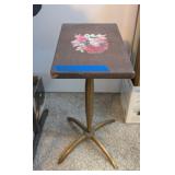 VTG/ANTQ BRASS FOOTED TABLE