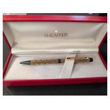 SHEAFFER PEN IN GIFT CASE