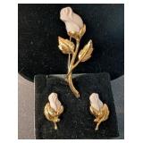 AVON GOLD TONE PINK ROSE BROOCH & EARRING SET