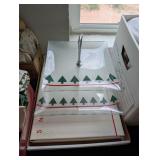 TWO TIER SQUARE GLASS TIDBIT TRAY W/X-MAS TREE