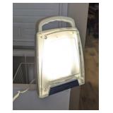 COOL TOUCH PORTABLE ELECTRIC LIGHT