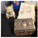 VTG METAL PIG BANK, PIRATE CHEST BANK & CLOTH