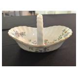 VTG WEDGWOOD BONE CHINA  AVEBURY BASKET