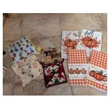 ASSTD POT HOLDERS & KITCHEN TOWELS