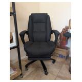 BLACK ROLLING HIGH BACK OFFICE CHAIR W/FOOT REST &