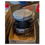HAMILTON BEACH BREAKFAST SANDWICH MAKER,