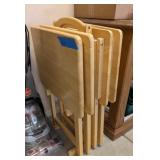 4PC LT WOOD TV TRAYS W/STAND