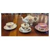 PORCELAIN ELEPHANT TEAPOT, ASSTD TEA CUP & SAUCERS
