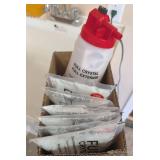 WINDOW SCREEN & GLASS CLEANER W/HOSE ATTACHMENT