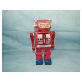 ROTATE-O-MATIC SUPER ASTRONAUT Robot Toy
