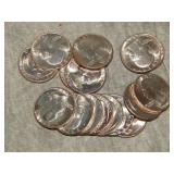 16 UNCIRCULATED 1968 D Quarters