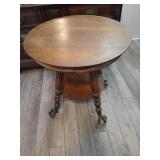 Incredible antique oak ball in claw table 28 x 30