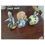 3 Clown figures 1 is a bank