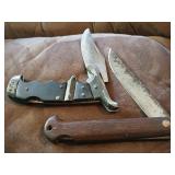 2 pocket knives