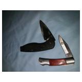 2 pocket knives NRA and SOG