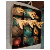 Box Christmas ornaments and display box w/ lid