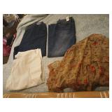 Size 28 women's jeans. Size twenty four short