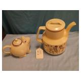 2 teapots lenox and Fitz and floyd frog