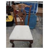 Vtg claw foot mahogany chair