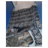 Leopard & tiger print comforter and pillows