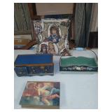 4 pcs pillow decorator boxes 1 with drawers.