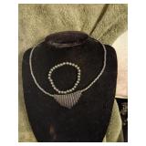 Beautiful hematite necklace and bracelet set
