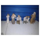 Wood Willow tree figures 5 pieces.