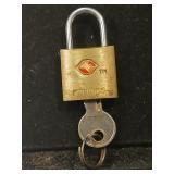 Brinks, padlock with key.