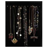 ASSORTED COSTUME JEWELRY NECKLACE 4