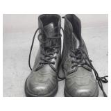 Size M6/F8 Boots