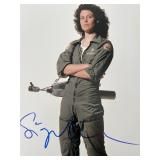 Aliens Sigourney Weaver signed movie photo Aliens Sigourney Weaver signed movie photo