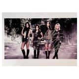 Pretty Little Liars signed cast photo