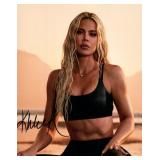 Khlo© Kardashian facsimile signed photo