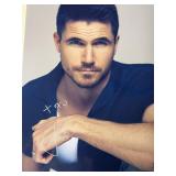 The Flash Robbie Amell signed photo