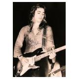 Badfingers Tommy Bolin signed photo