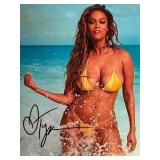 Supermodel Tyra Banks signed photo