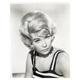 Shirley MacLaine photo