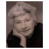 Reds Maureen Stapleton signed photo